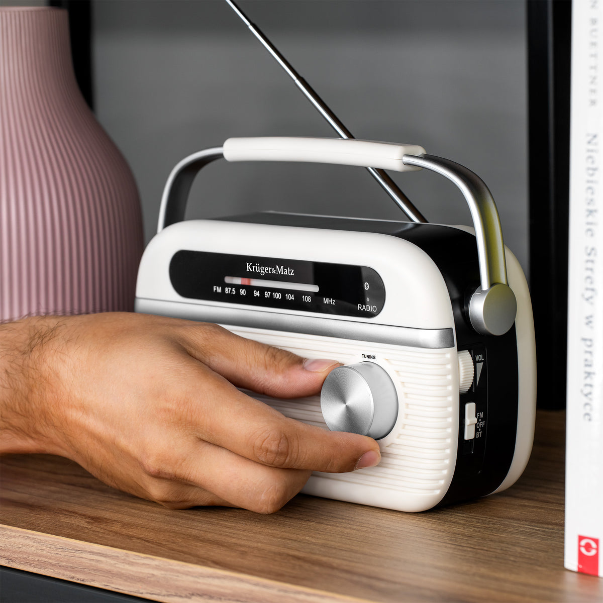 Home, kitchen, construction, and portable – Kruger&amp;Matz KM0826 Analog Portable Radio - Carlat