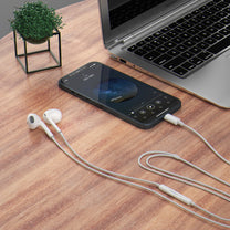 In-ear wired headphones with a 3.5mm minijack connector, white - Carlat