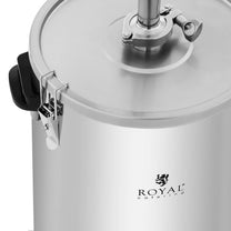 Kitchen Appliances – The distiller purifies water for the production - Carlat