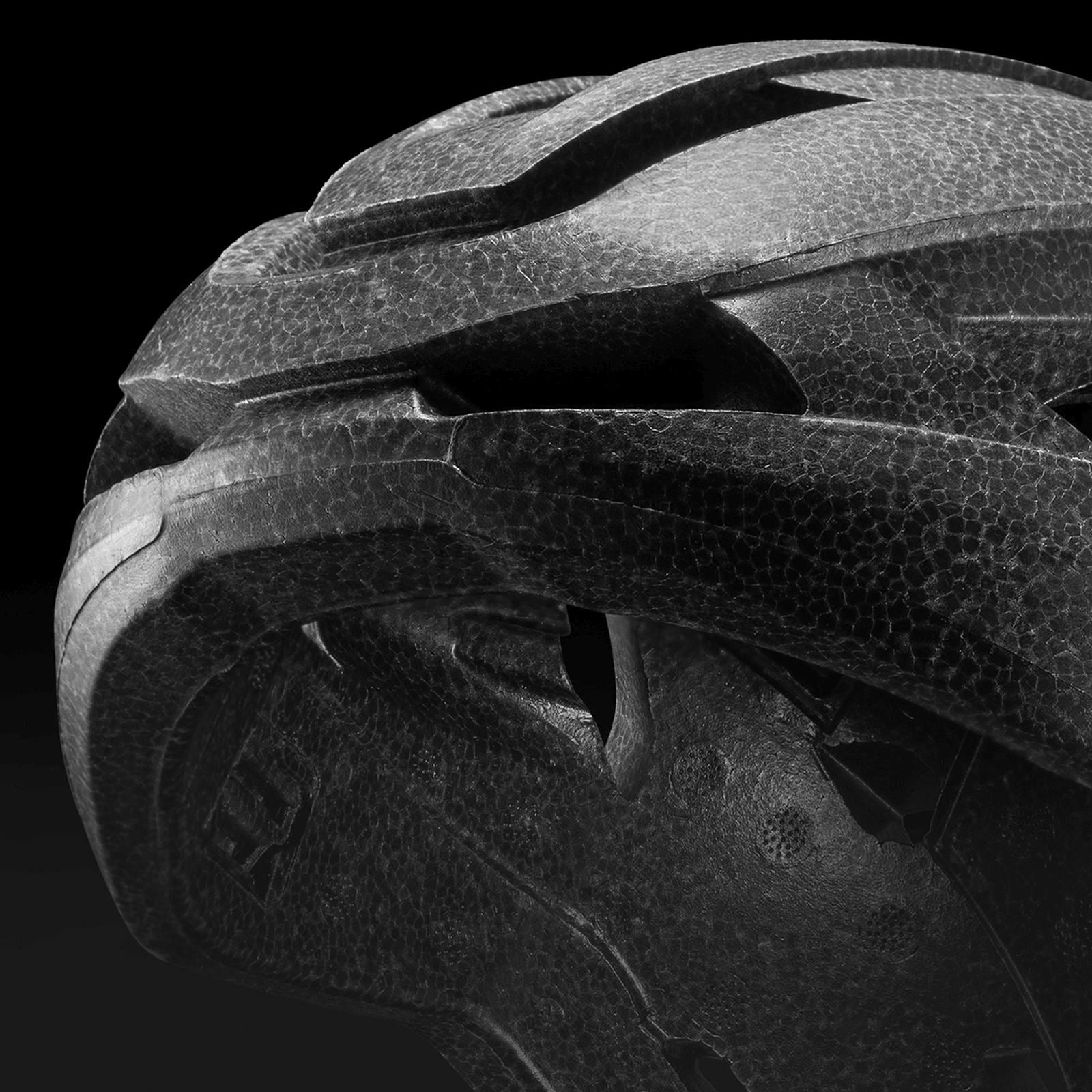 LK-15 carbon fiber bicycle helmet 58-62 cm - light gray - Carlat