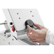 Manufacturing – Welding machine for trays and cups with PE - Carlat
