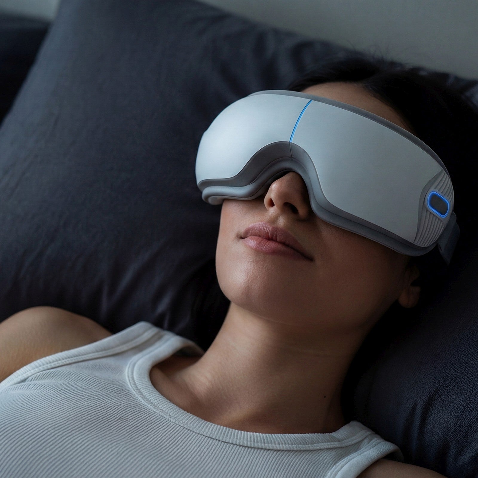 Massage devices – Vibrating air eye massager - beige - Carlat