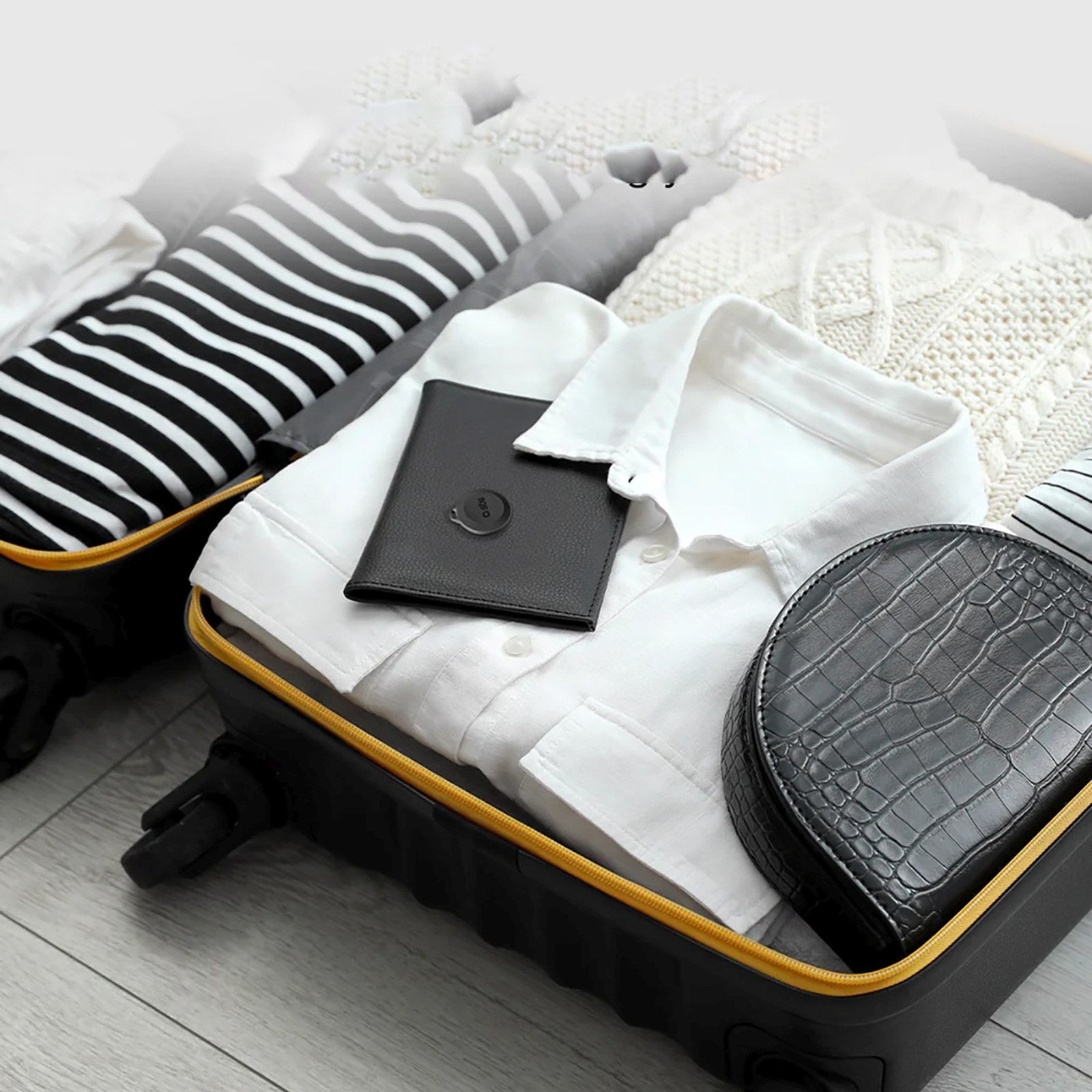 Mobile & Smart Phone Accessories – Apple Find My compatible - Carlat