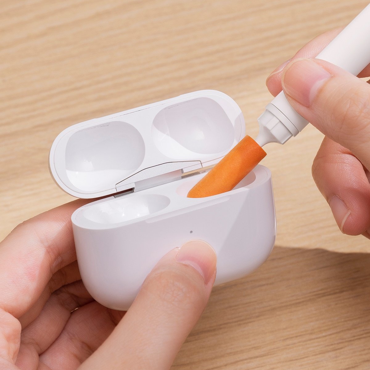 Mobile & Smart Phone Accessories – White brush for cleaning - Carlat