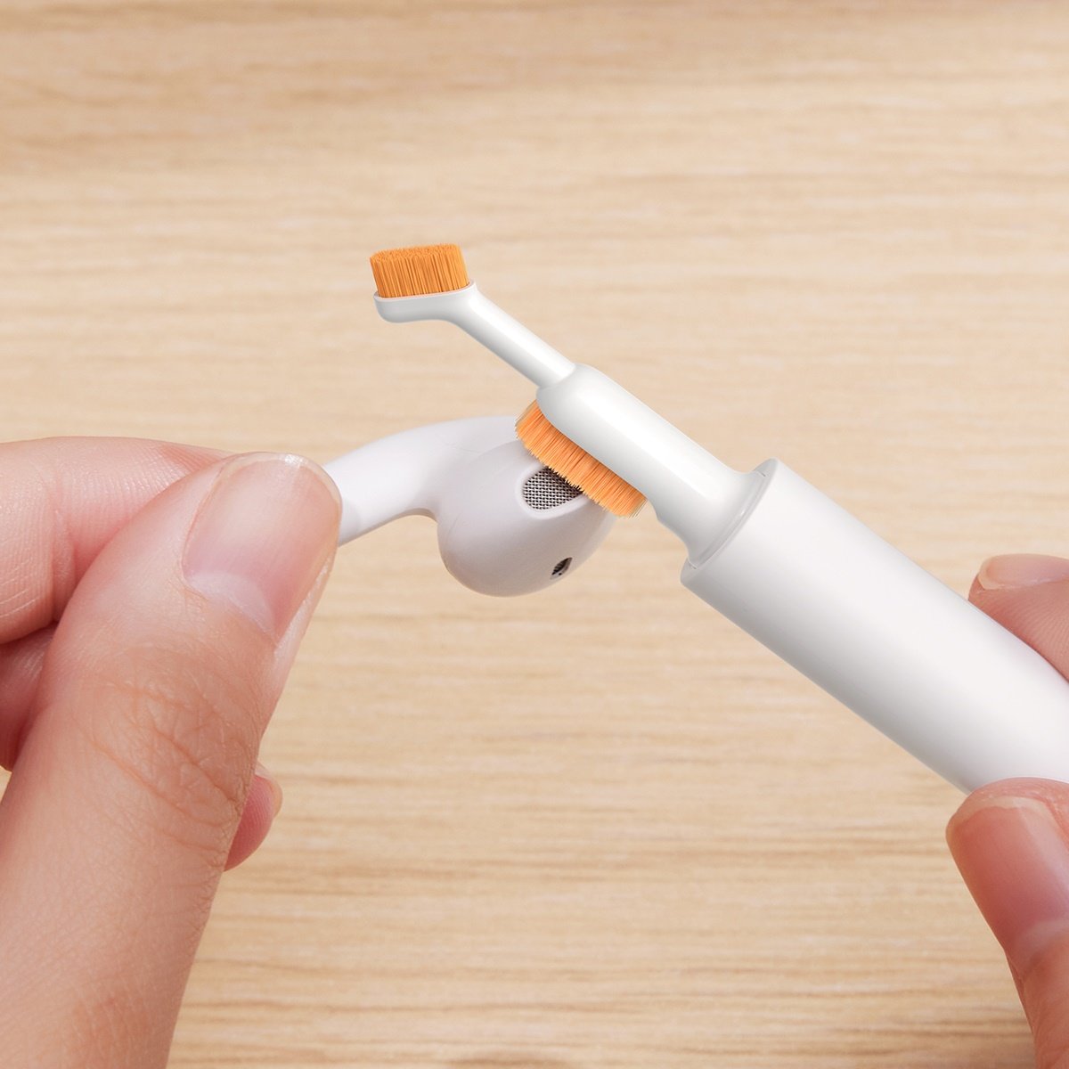 Mobile & Smart Phone Accessories – White brush for cleaning - Carlat