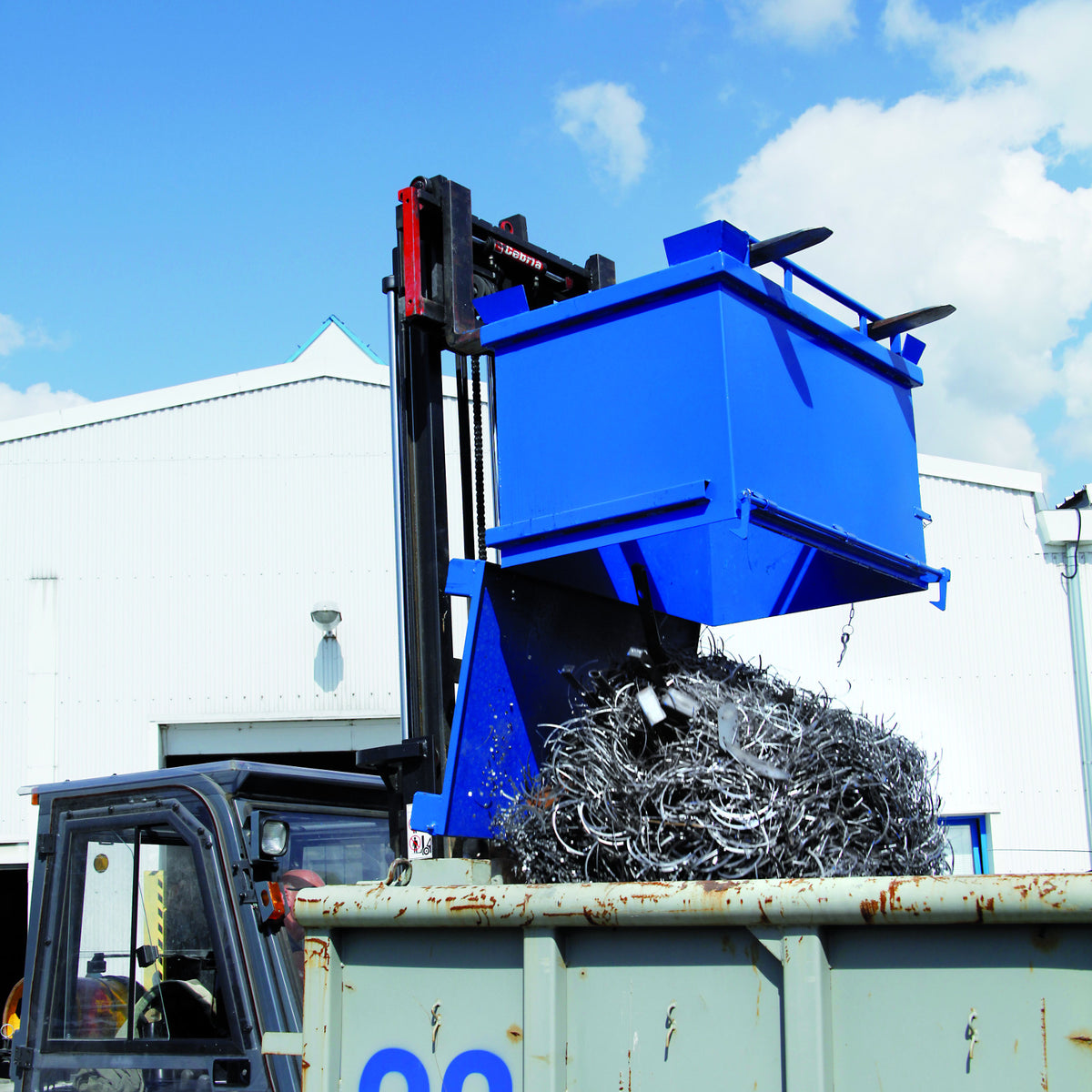 Pallets & Loading Platforms – Container with a hinged - Carlat
