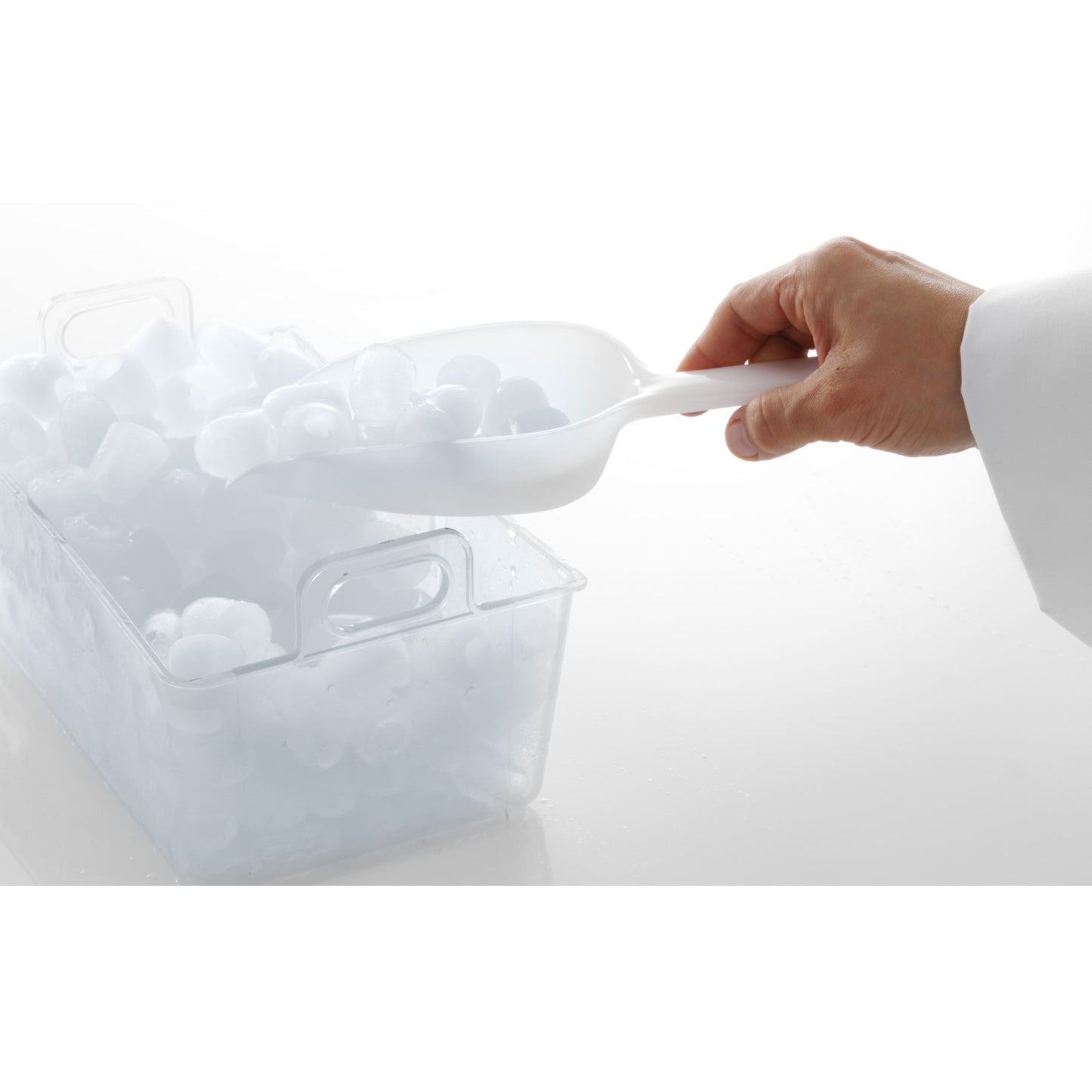 Plastic food scoop made of polypropylene 0.65 l - Hendi 562079 - Carlat