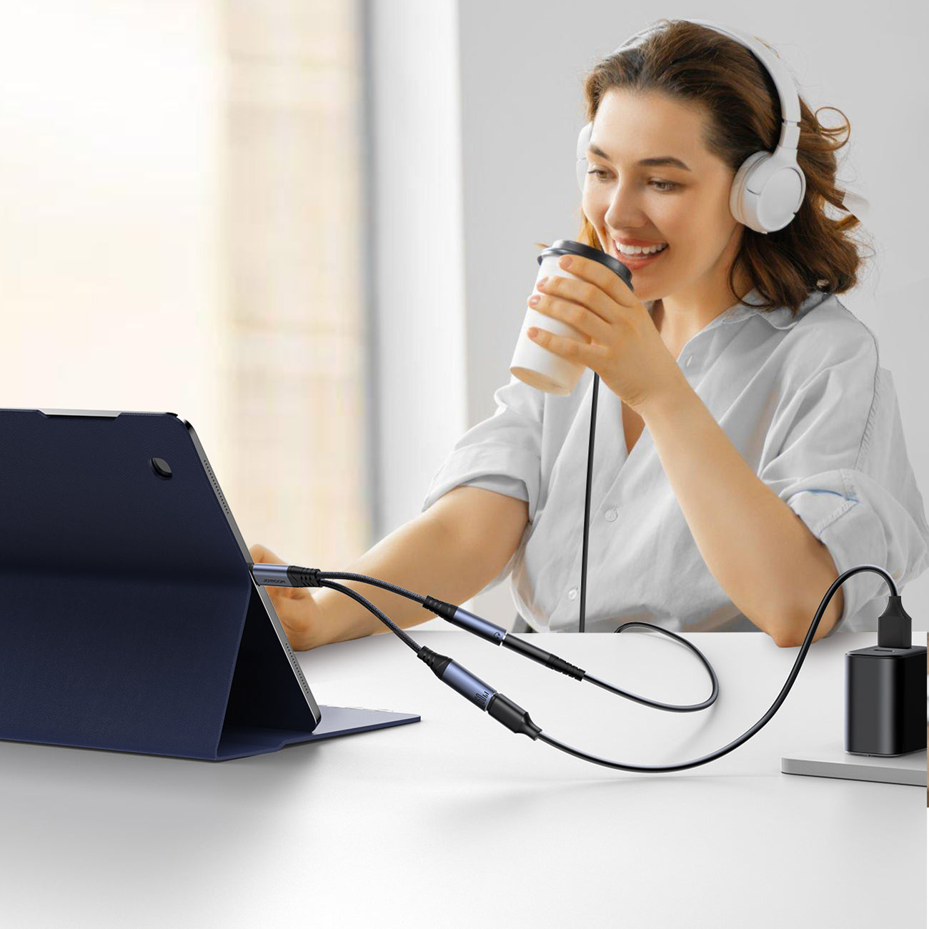 Power Connector Adapters – 2in1 Adapter charger + headphones USB-C - Carlat