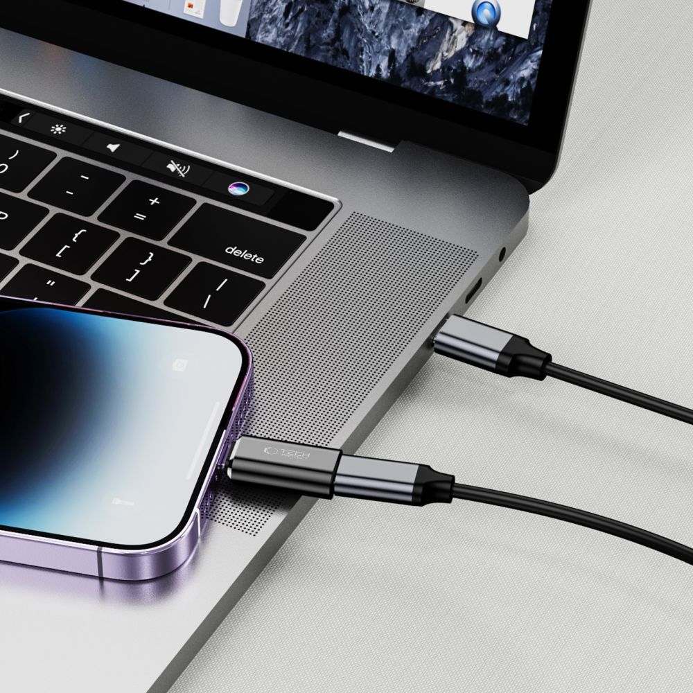 Power Connector Adapters – iPhone Lightning (male) - USB-C (female) - Carlat