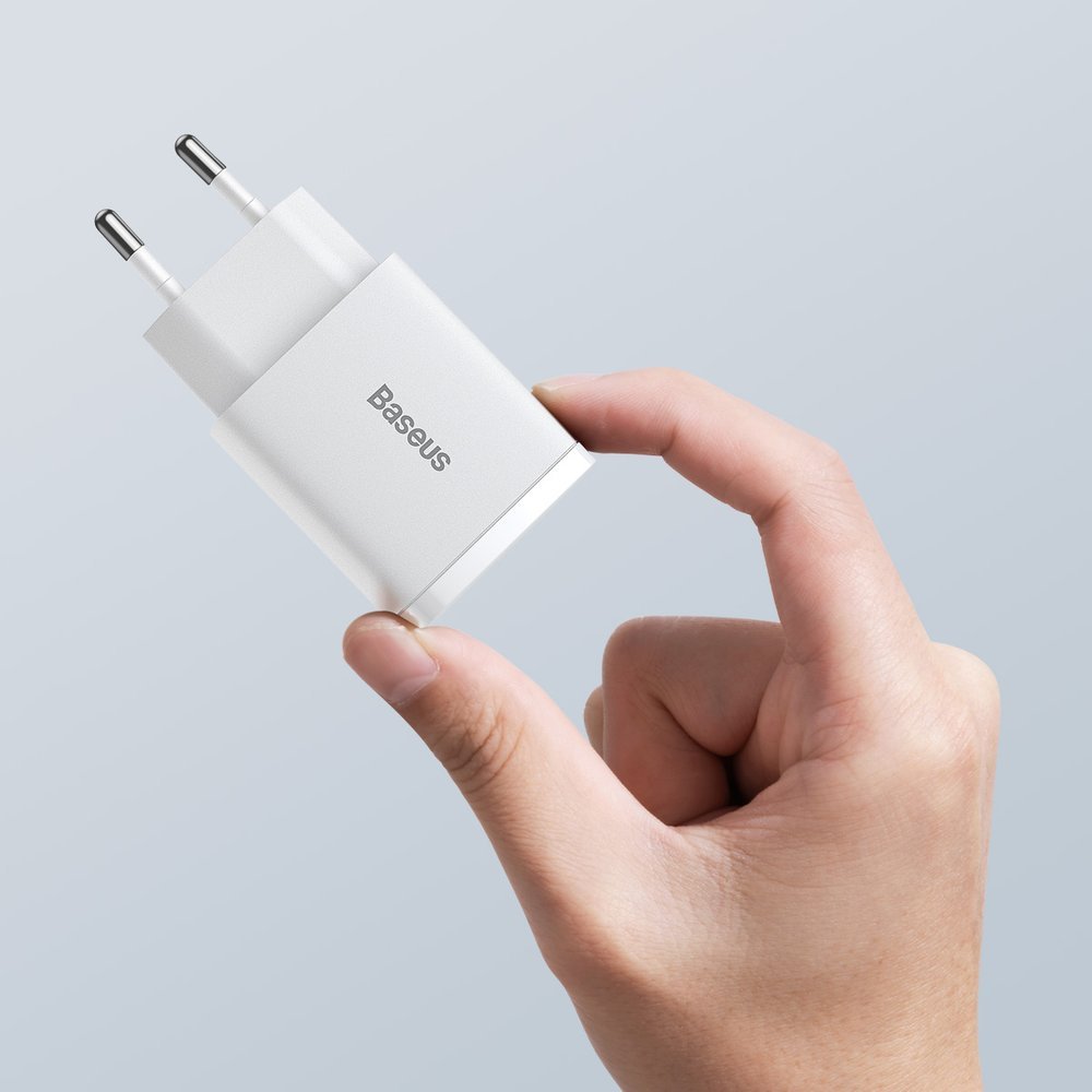 Power Supply Enclosures – Compact USB fast charger USB-C 20W - Carlat