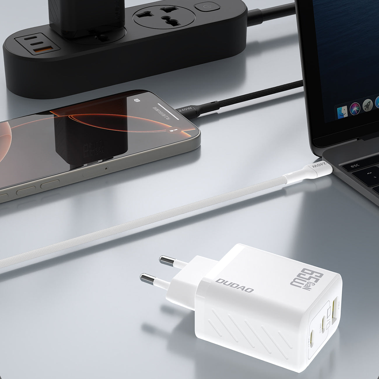 Power Supply Enclosures – GaN network charger with USB-C cable - Carlat