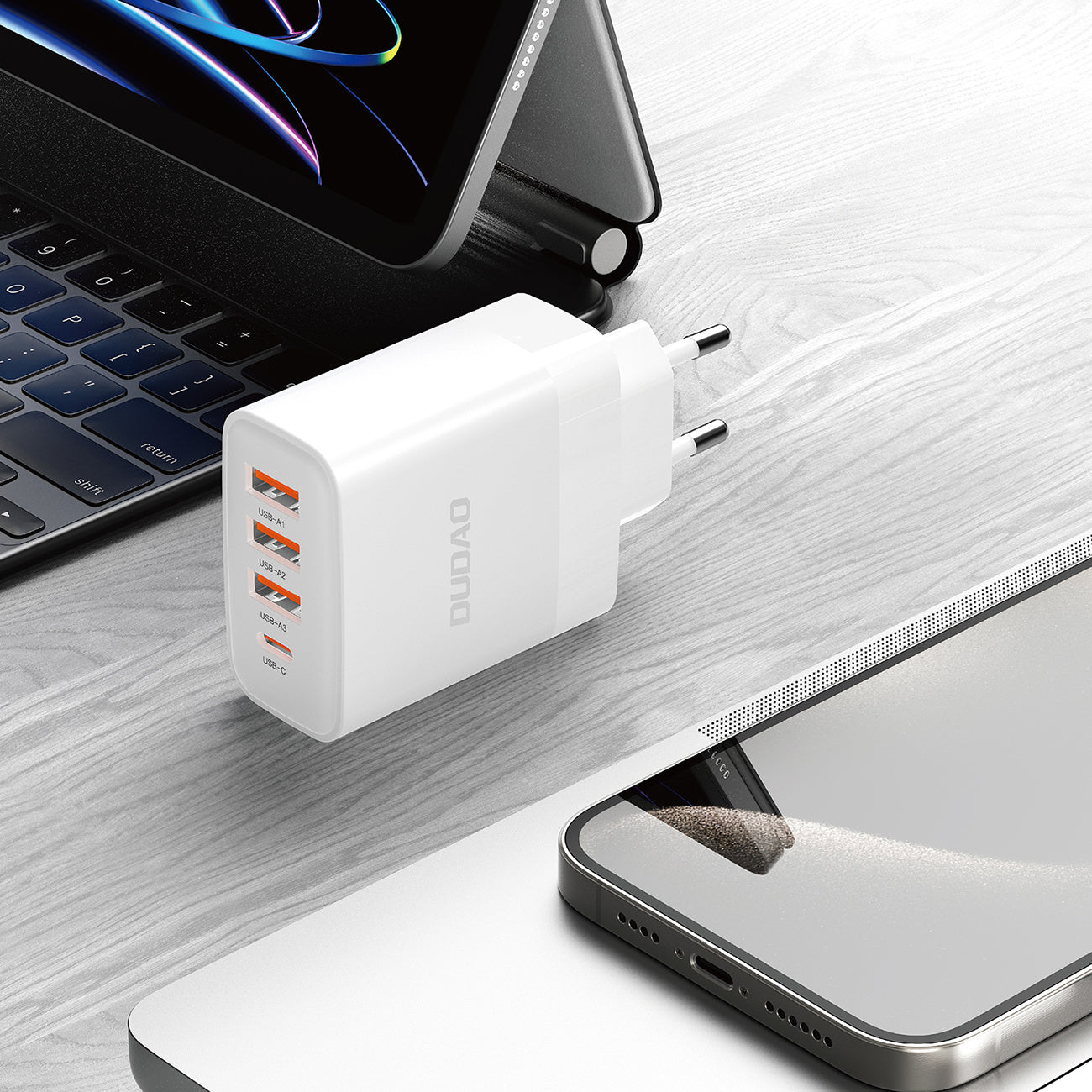 Power Supply Enclosures – Mains charger 3x USB-A 1x USB-C - Carlat