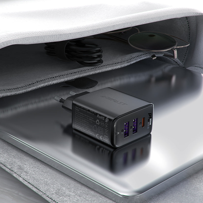 Power Supply Enclosures – PD 35W GaN wall charger with - Carlat