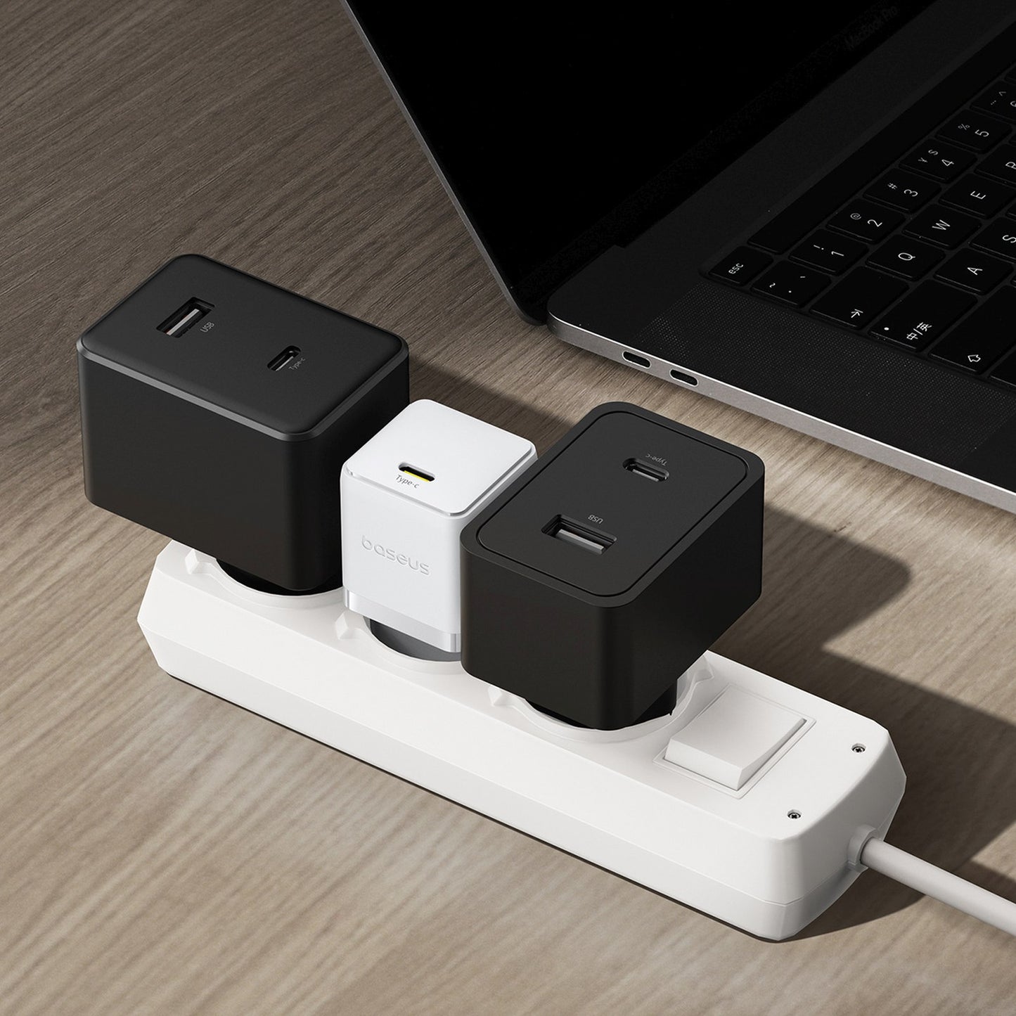Power Supply Enclosures – Palm 20W USB-C wall charger - Carlat
