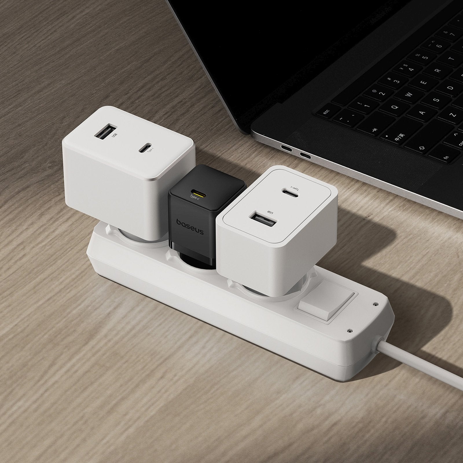 Power Supply Enclosures – Palm 30W USB-C wall charger - Carlat