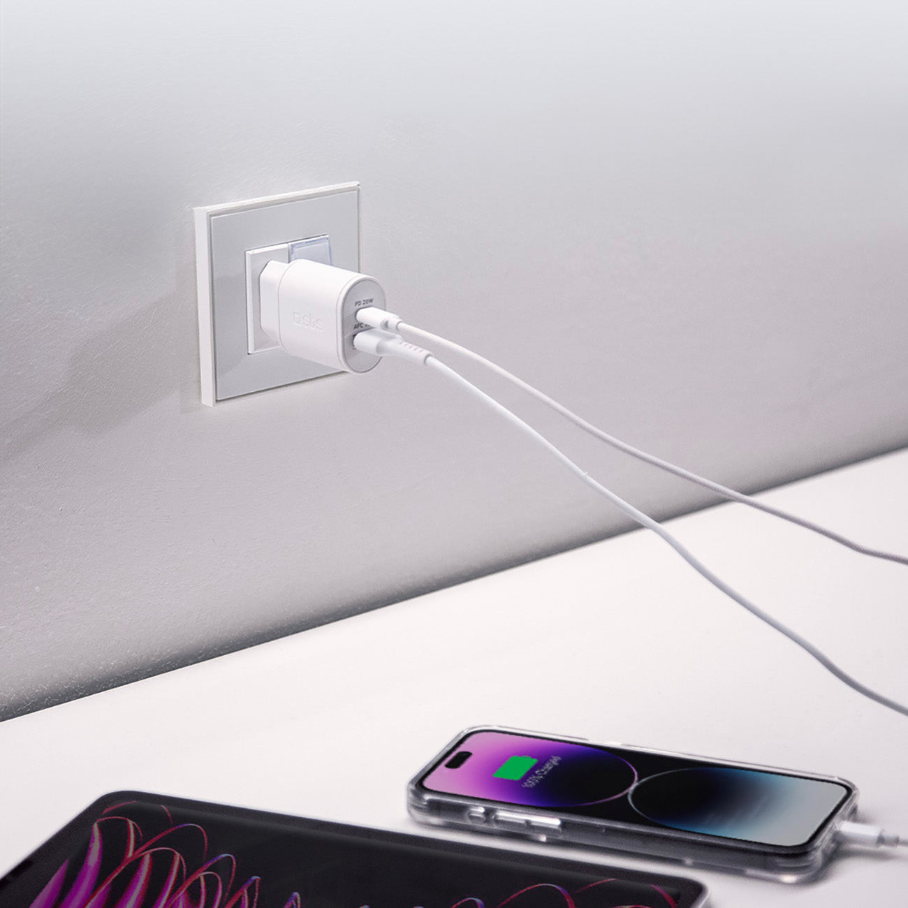 Power Supply Enclosures – Power Delivery USB-A USB-C 20W wall - Carlat