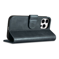 Retail Display Cases – 2in1 Leather Flip Cover iPhone 14 - Carlat