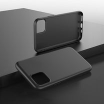 Retail Display Cases – Flexible gel case for iPhone 15 - Carlat