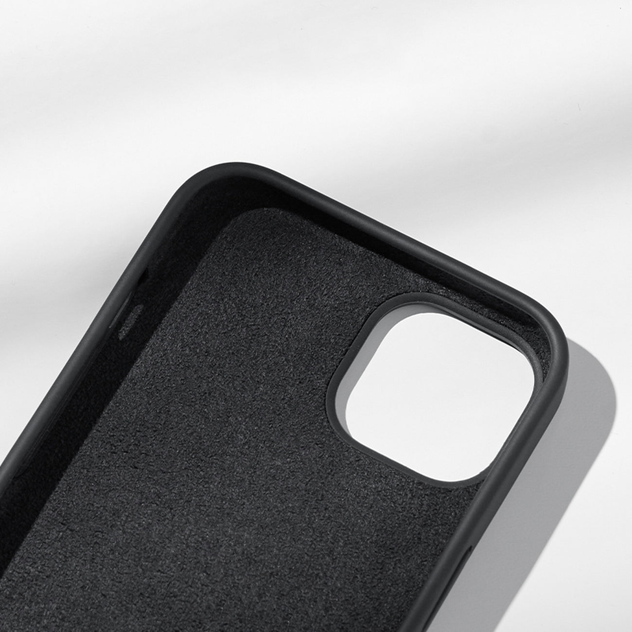 Retail Display Cases – Flexible silicone phone case for iPhone - Carlat