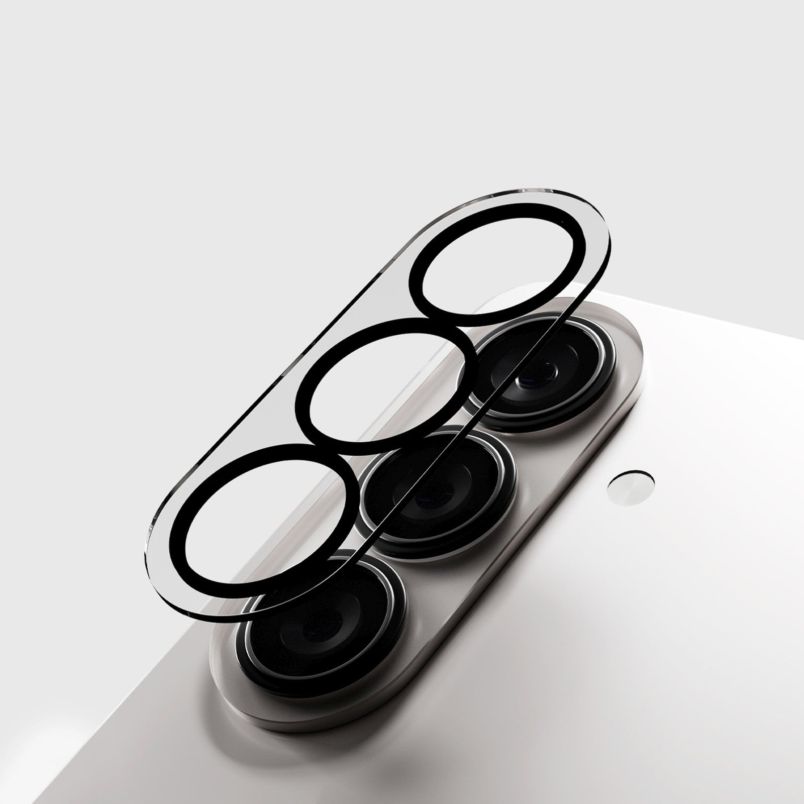 Retail Display Cases – Protective glass for the rear camera - Carlat