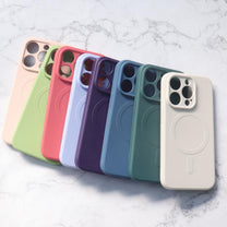 Retail Display Cases – Silicone case with MagSafe for iPhone - Carlat