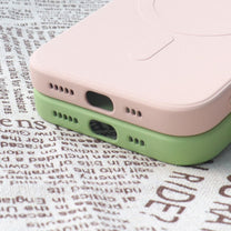 Retail Display Cases – Silicone case with MagSafe for iPhone - Carlat
