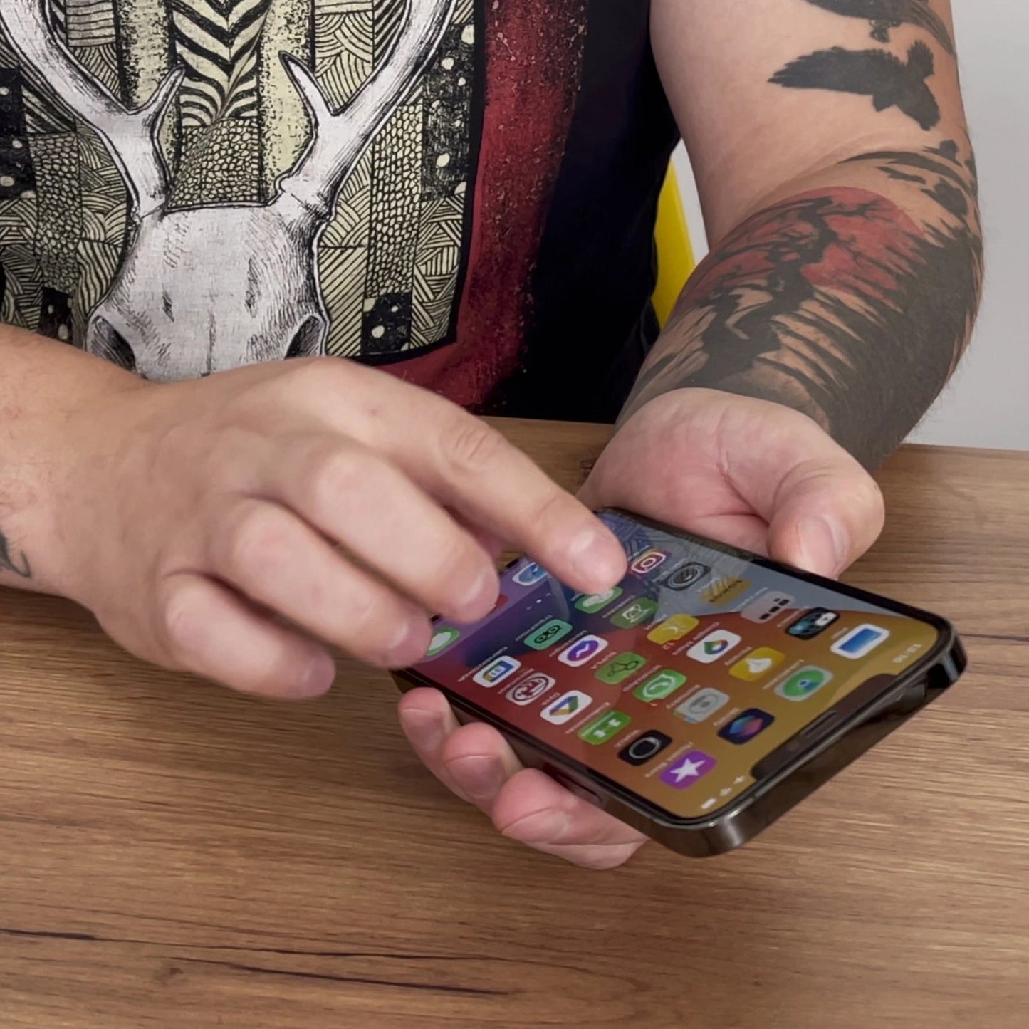 Retail Display Cases – Tempered glass for Samsung Galaxy A57 - Carlat