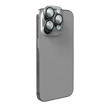 Retail Display Cases – Tempered glass for the camera island - Carlat