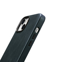Retail Display Cases – iPhone 14 Plus Magnetic Leather Case - Carlat