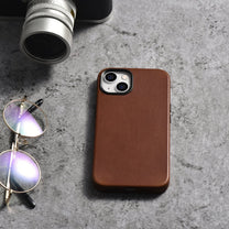Retail Display Cases – iPhone 14 Plus magnetic leather case - Carlat