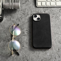 Retail Display Cases – iPhone 14 magnetic leather case with - Carlat