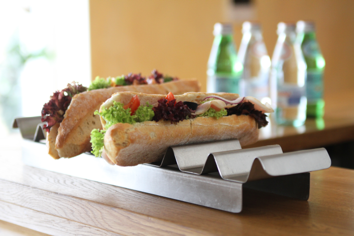 Serveware – Stojak ekspozytor stalowy do kanapek i Hot Dogów - Carlat