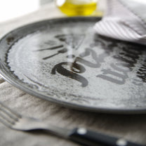 Serving Bowls – Recipe Collection Black porcelain pizza plate, diameter. - Carlat