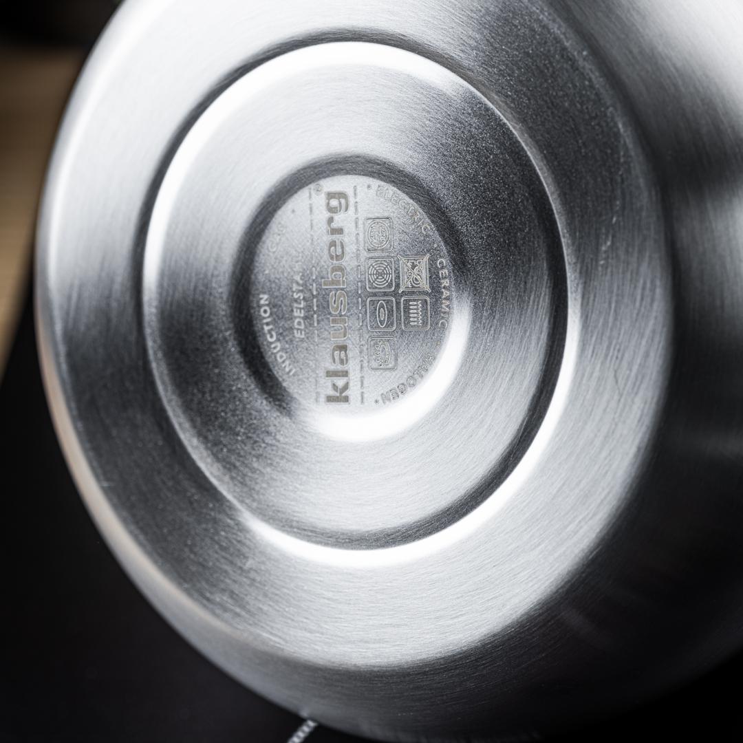 Stainless steel kettle with whistle, brushed silver, 2.5-liter capacity, Klausberg, KB-7773 - Carlat