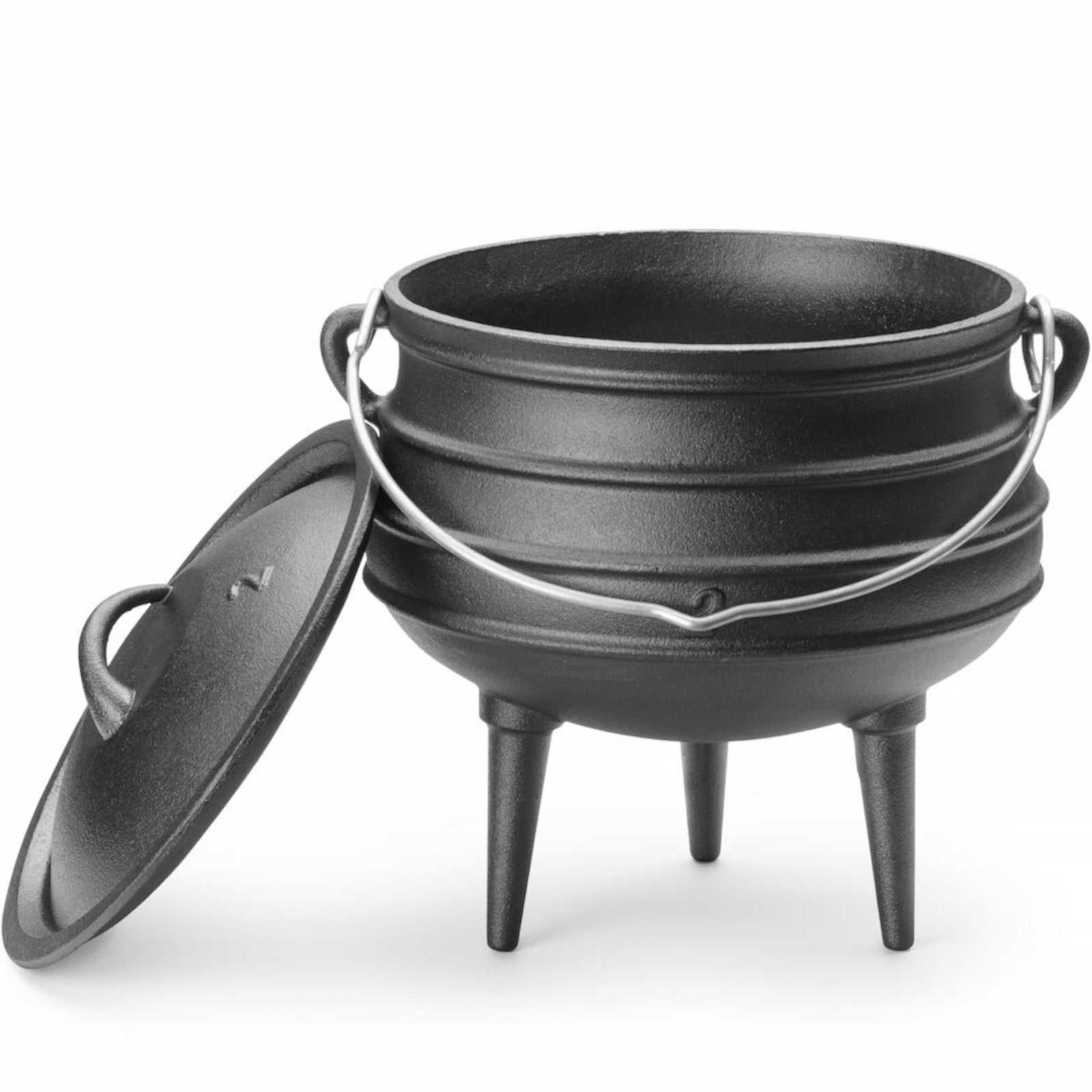 Stock Pots – Cast iron cauldron, hunting pot over the - Carlat