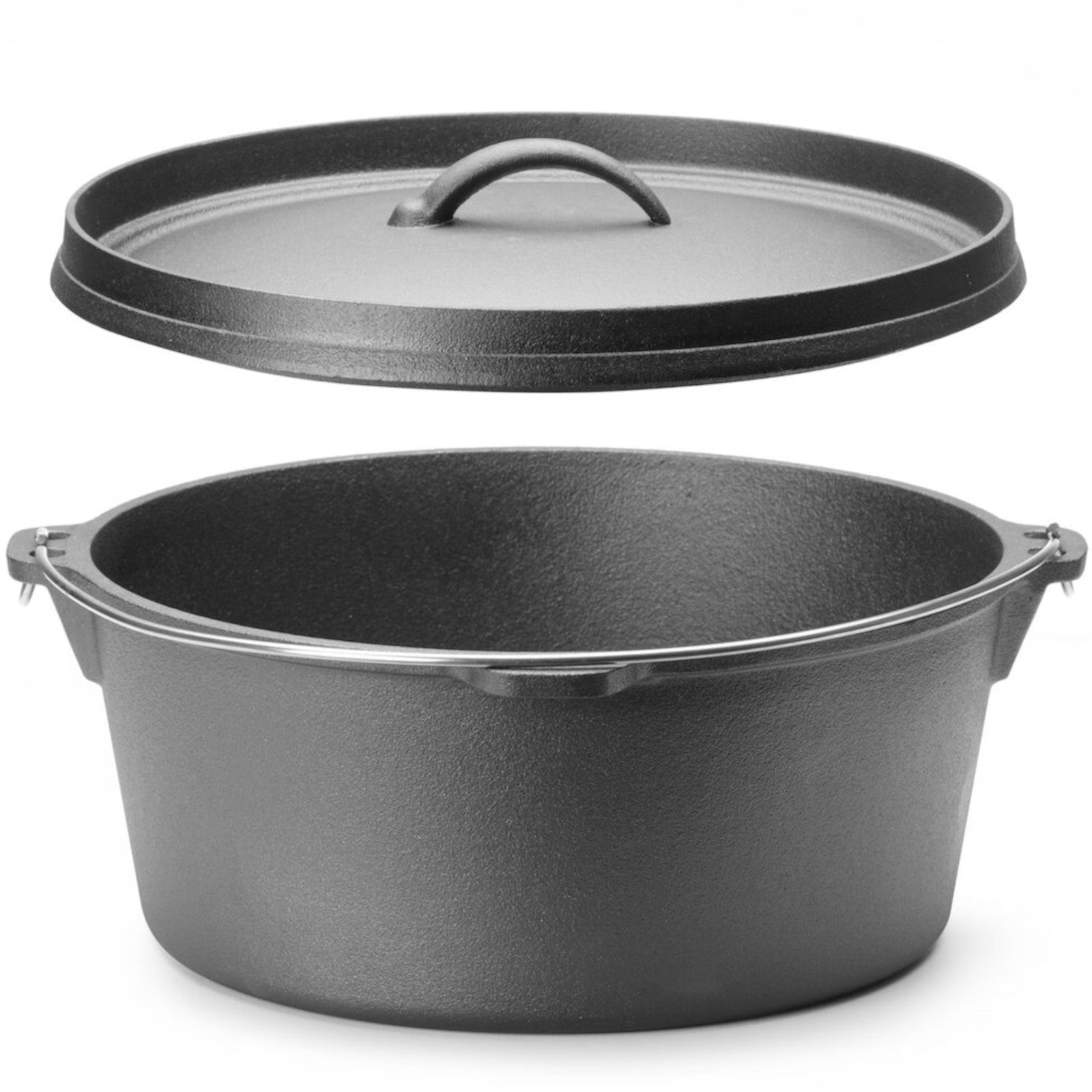 Stock Pots – Cast iron cauldron, hunting pot over the - Carlat