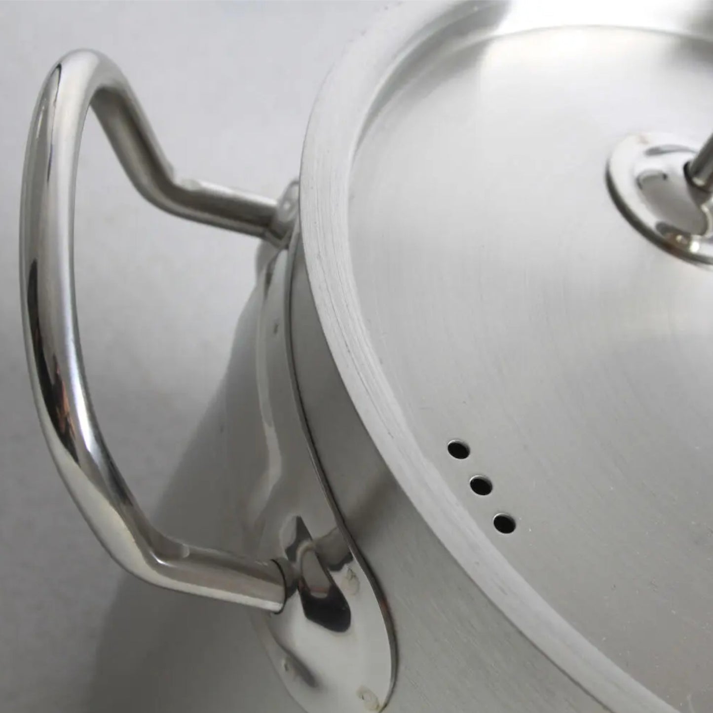 Stock Pots – Garnek wysoki Kitchen Line z pokrywką 2,8 - Carlat