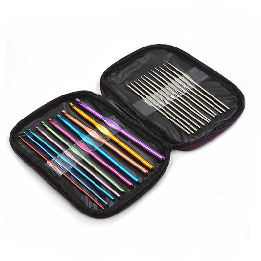 The remaining – Crochet Set in a Case, 50 Pieces, Purple - Carlat