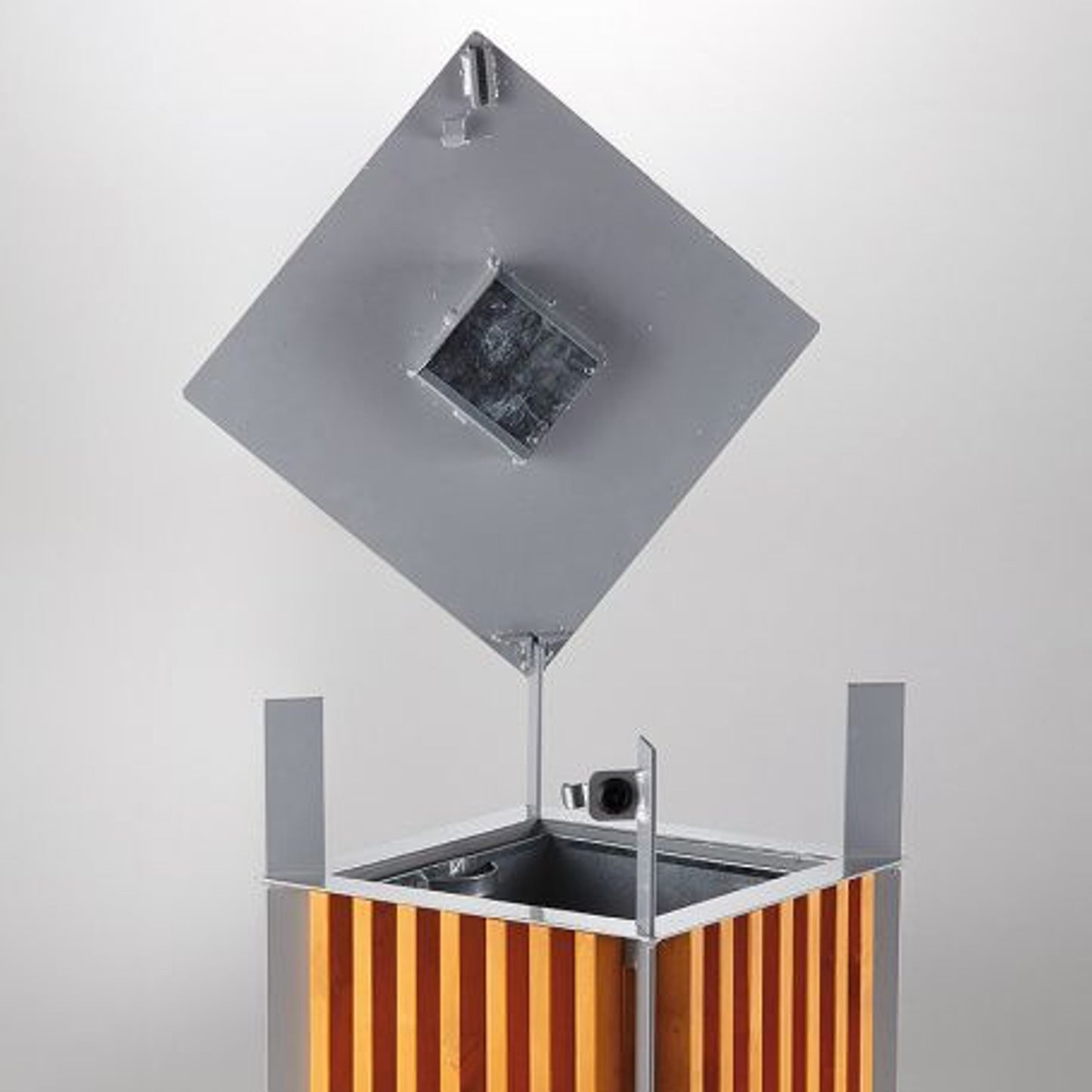 Trash Cans – City bin with ashtray and removable metal - Carlat