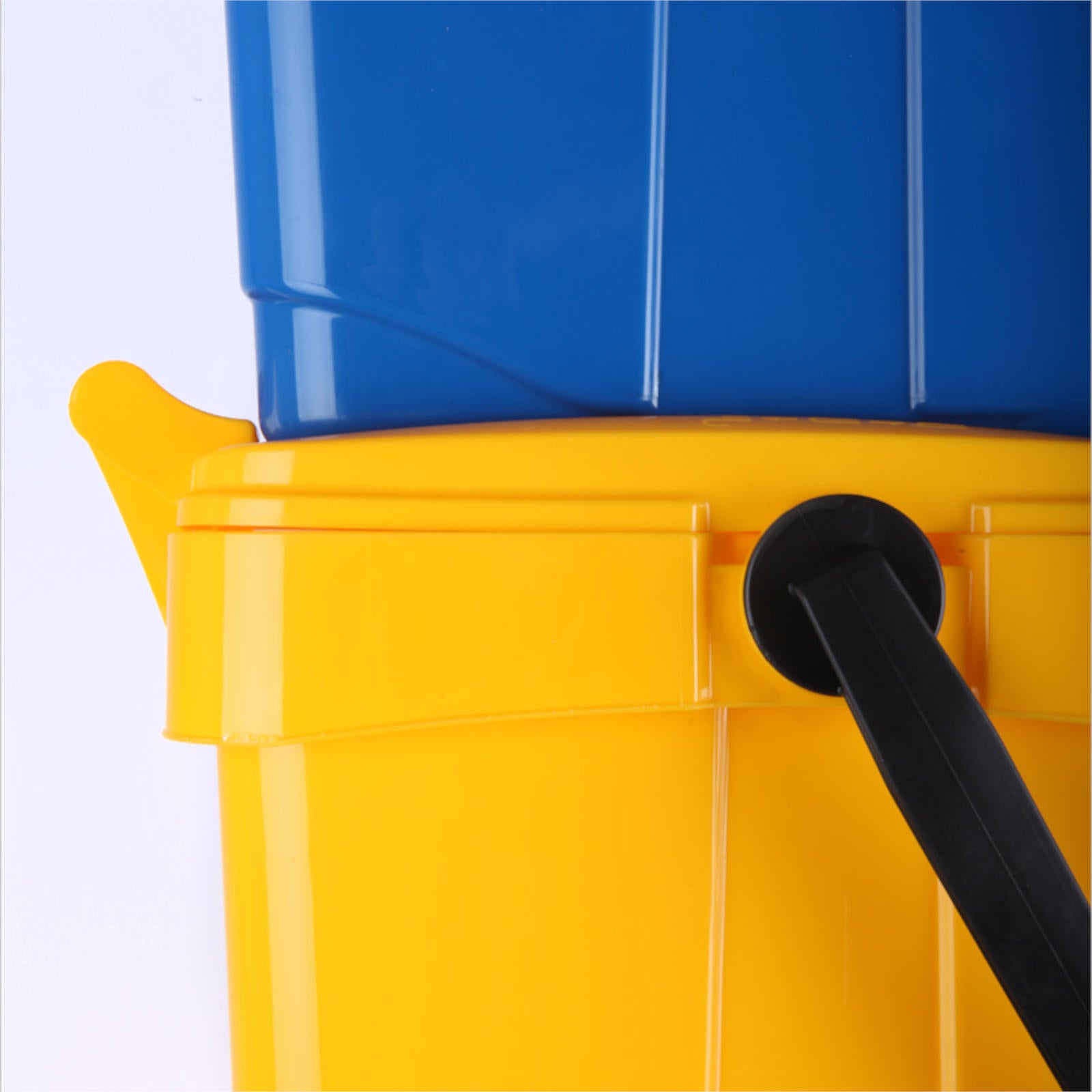 Trash Cans – URBA PLUS 40L waste sorting container - Carlat