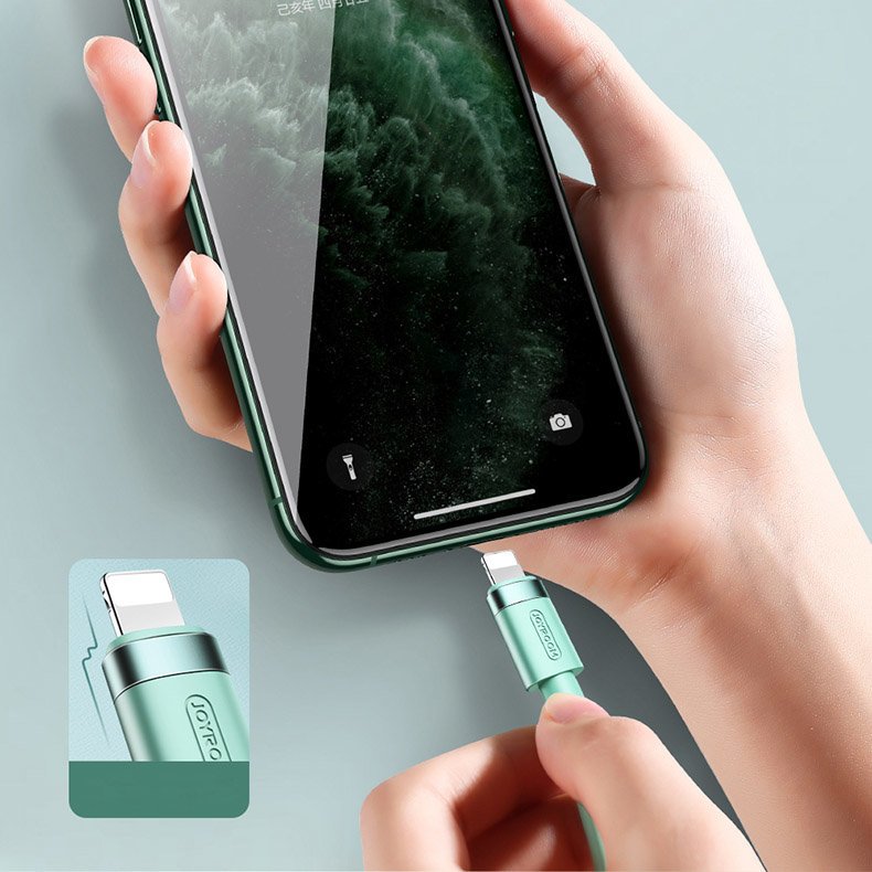 USB Cables – iPhone USB - Lightning cable 2.4A 1.2m - Carlat