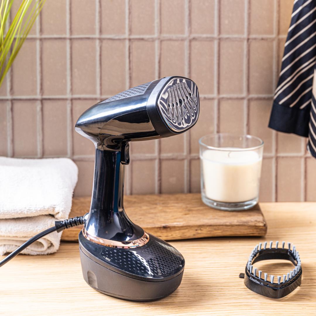 Vertical garment steamer, black with a silver panel, 400 ml capacity, Klausberg, KB-7777 - Carlat