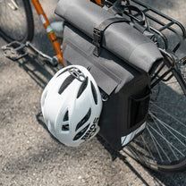 Waterproof bicycle bag with backpack function with helmet hook, 18 liters - black - Carlat