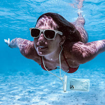 Waterproof case for a 7.2'' phone with a cylindrical IPX8 AquaGlide clasp - white - Carlat