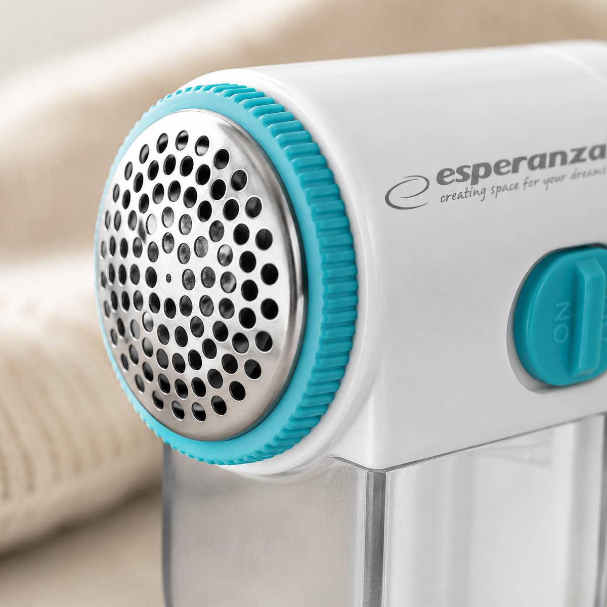 Esperanza Shavers and – ECS003T Esperanza Cuddly White and Turquoise Lint Remover – image 6
