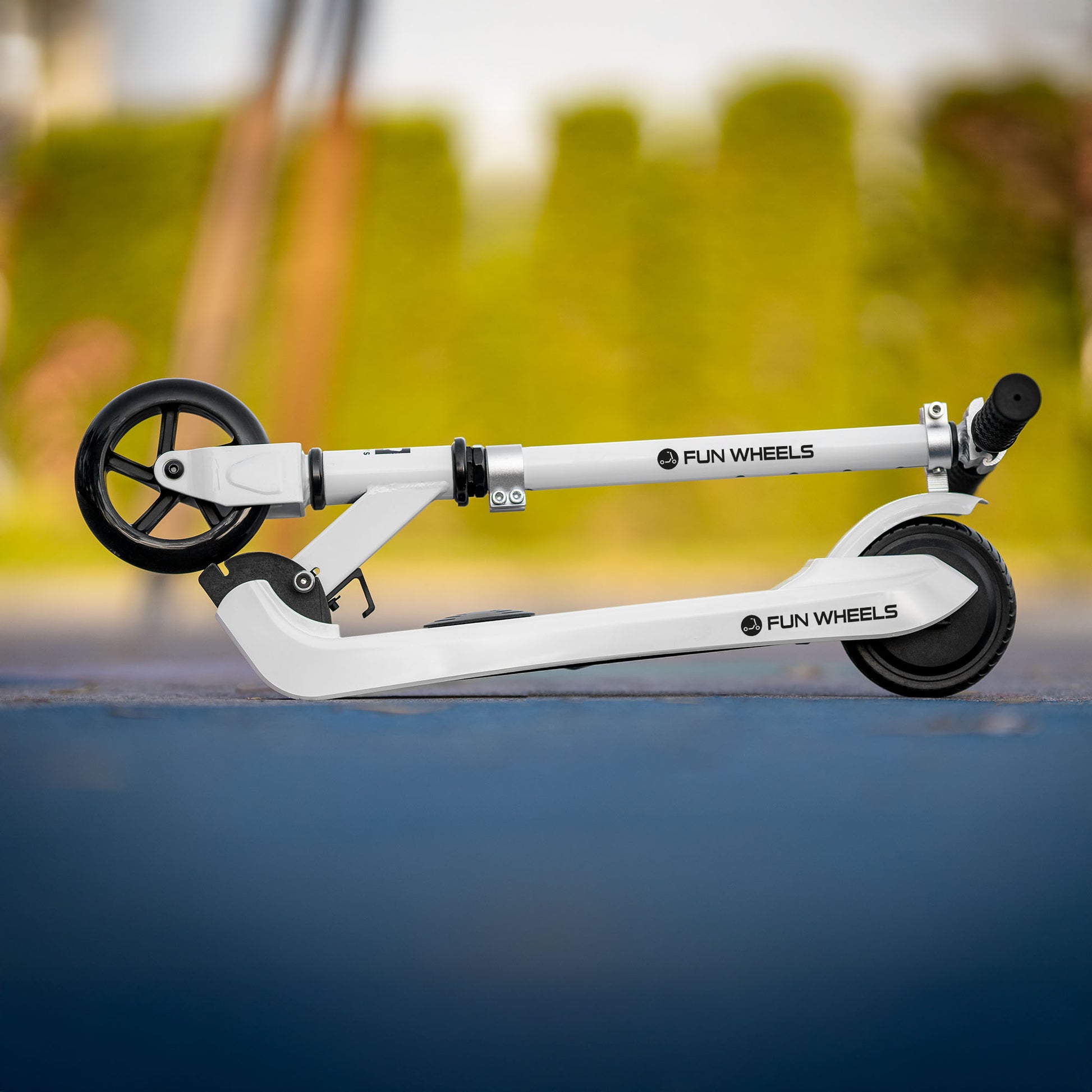 Rebel Scooters – FUN WHEELS PINK Electric Scooter for Kids – image 9