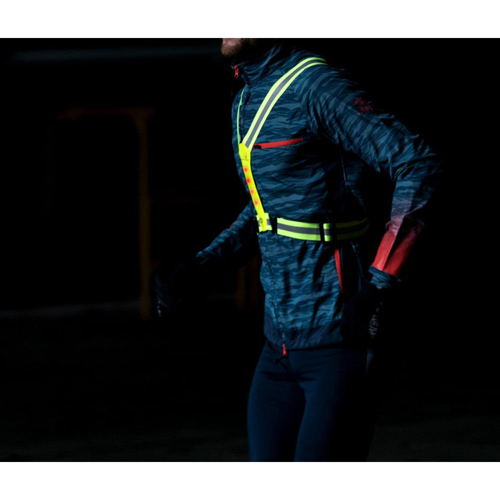Maclean LED harness for runners and cyclists by Maclean, 2xCR2032 batteries, IPX2 water resistance, adjustable MCE425 – image 2