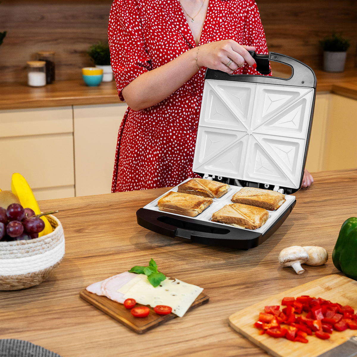 Teesa Toasters – Sandwich toaster with ceramic heating elements for 4 sandwiches – image 4