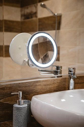 ADLER AD 2168 LED bathroom mirror, 5x magnification, 24 LEDs, adjustable brightness – image 10