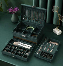 SOULIMA The remaining – Soulima 21954 Jewelry Box/Case – image 3